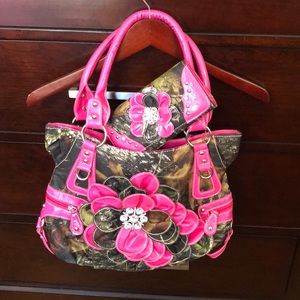 Camouflage and pink purse with matching wallet